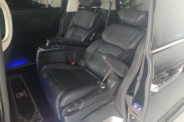 Used Honda Elysion 2022 2.0L eHEV Luxury Edition Left Rear Seat