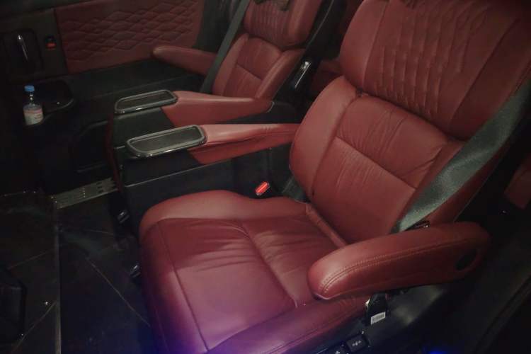 Used Honda Elysion 2022 2.0L eHEV Prestige Edition Left Rear Seat
