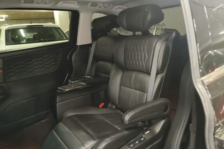 Used Honda Elysion 2022 2.0L eHEV Luxury Edition Left Rear Seat