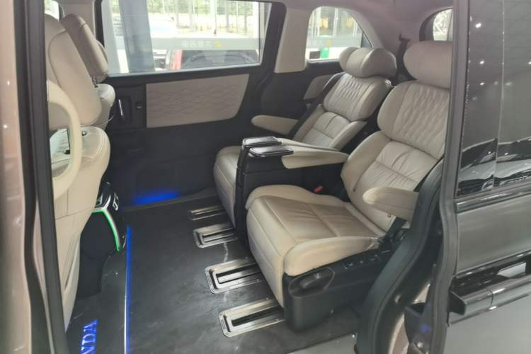 Used Honda Elysion 2022 2.0L eHEV Luxury Edition Left Rear Seat