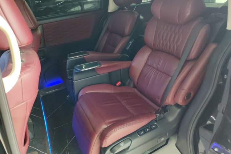 Used Honda Elysion 2022 2.0L eHEV Prestige Edition Left Rear Seat