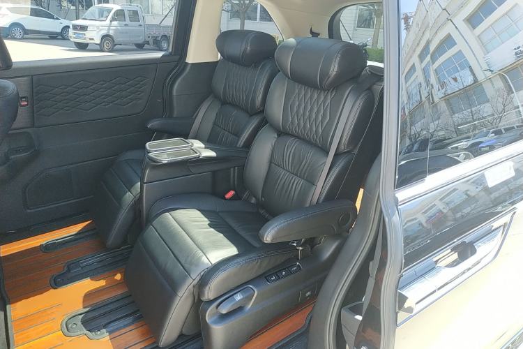 Used Honda Elysion 2022 2.0L eHEV Luxury First Edition Left Rear Seat