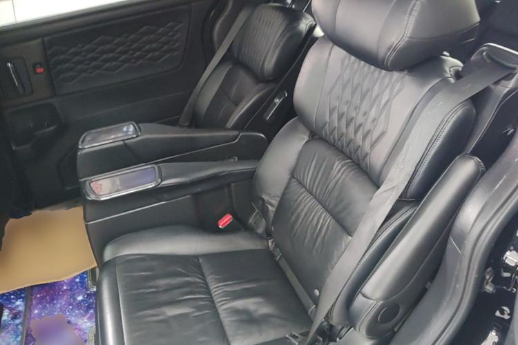 Used Honda Elysion 2022 2.0L eHEV Luxury Edition Left Rear Seat