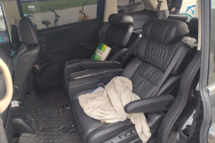 Used Honda Elysion 2022 2.0L eHEV Luxury First Edition Left Rear Seat