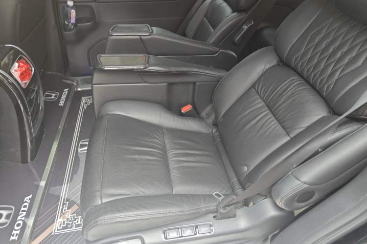 Used Honda Elysion 2022 2.0L eHEV Luxury Edition Left Rear Seat