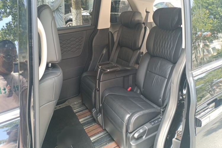 Used Honda Elysion 2022 2.0L eHEV Prestige Edition Left Rear Seat