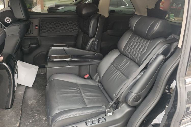 Used Honda Elysion 2022 2.0L eHEV Luxury Edition Left Rear Seat