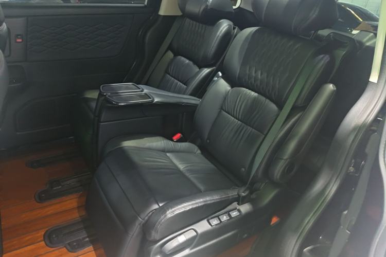 Used Honda Elysion 2022 2.0L eHEV Luxury First Edition Left Rear Seat