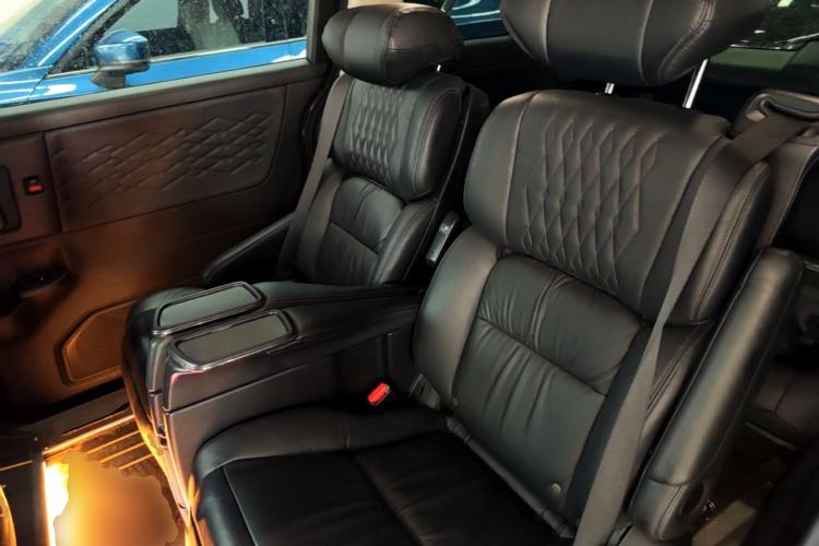 Used Honda Elysion 2022 2.0L eHEV Luxury First Edition Left Rear Seat