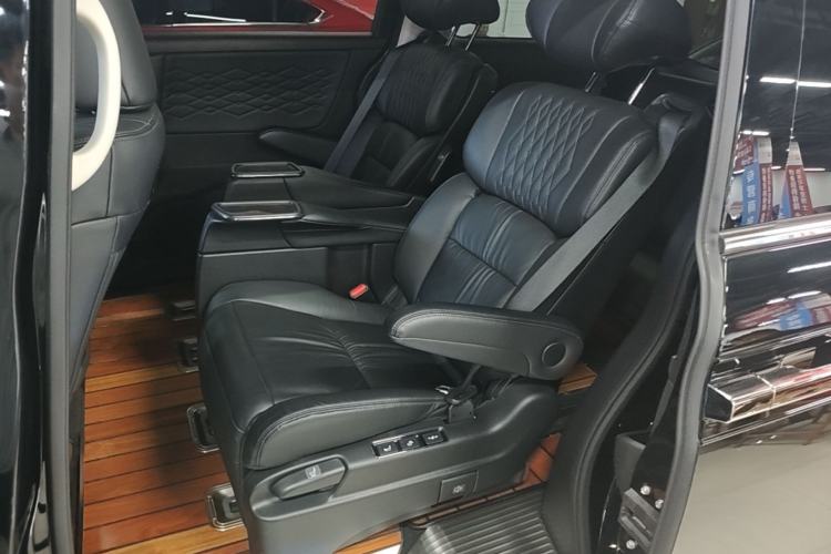 Used Honda Elysion 2022 2.0L eHEV Luxury Edition Left Rear Seat