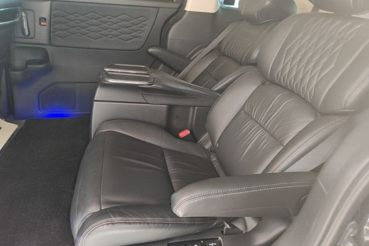 Used Honda Elysion 2022 2.0L eHEV Luxury Edition Left Rear Seat