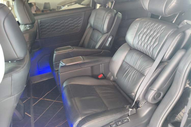 Used Honda Elysion 2022 2.0L eHEV Luxury Edition Left Rear Seat