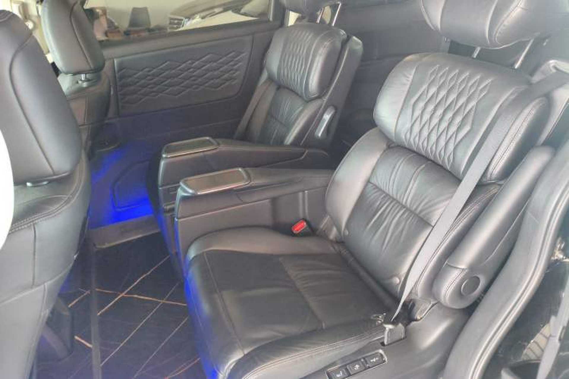 Used Honda Elysion 2022 2.0L eHEV Luxury Edition Left Rear Seat