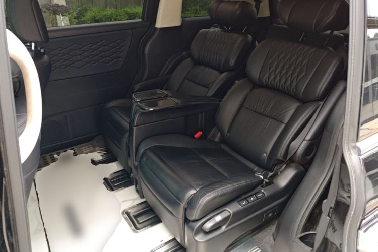 Used Honda Elysion 2022 2.0L eHEV Luxury Edition Left Rear Seat