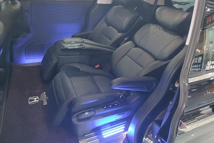 Used Honda Elysion 2022 2.0L eHEV Prestige Edition Left Rear Seat