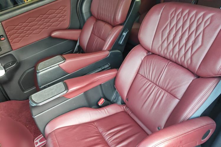 Used Honda Elysion 2022 2.0L eHEV Prestige Edition Left Rear Seat