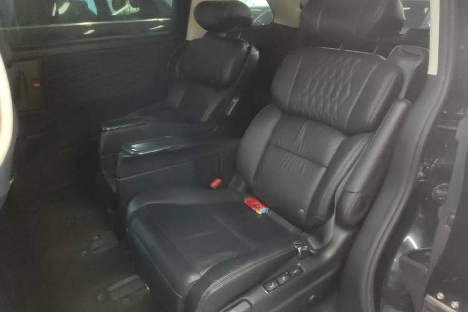 Used Honda Elysion 2022 2.0L eHEV Luxury First Edition Left Rear Seat