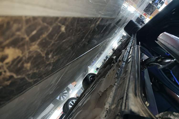 Used Honda Elysion 2022 2.0L eHEV Prestige Edition Left Side Sill