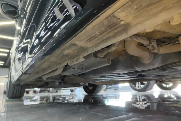 Used Honda Elysion 2022 2.0L eHEV Luxury First Edition Left Side Sill