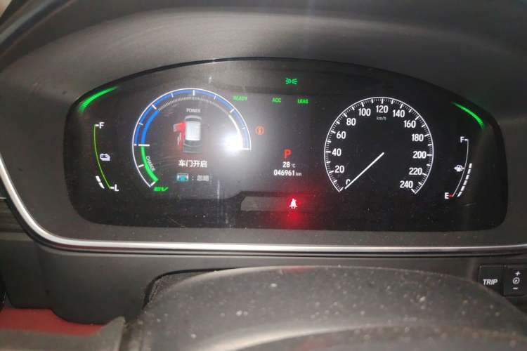 Used Honda Elysion 2022 2.0L eHEV Prestige Edition Odometer Close Up