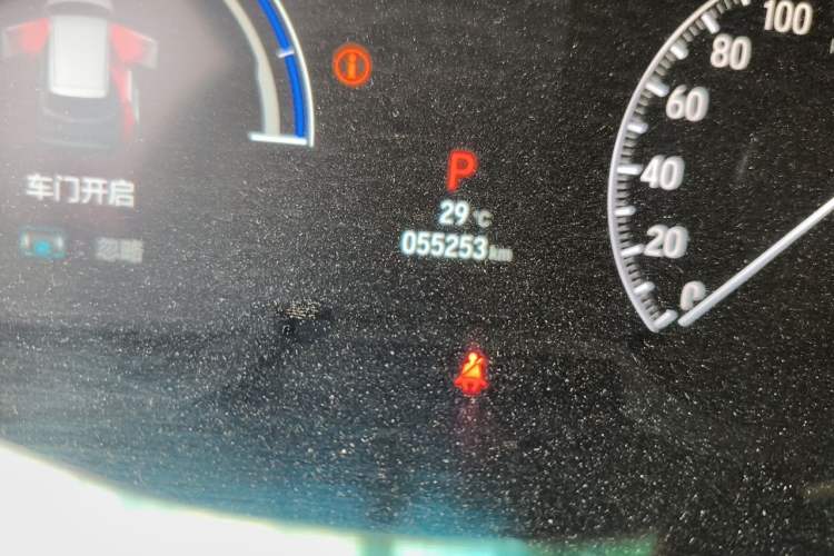 Used Honda Elysion 2022 2.0L eHEV Luxury Edition Odometer Close Up