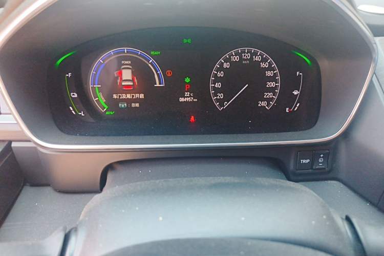 Used Honda Elysion 2022 2.0L eHEV Luxury First Edition Odometer Close Up
