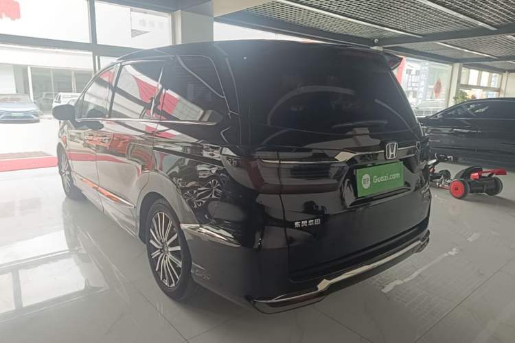 Used Honda Elysion 2022 2.0L eHEV Luxury Edition Rear Left 45 Deg