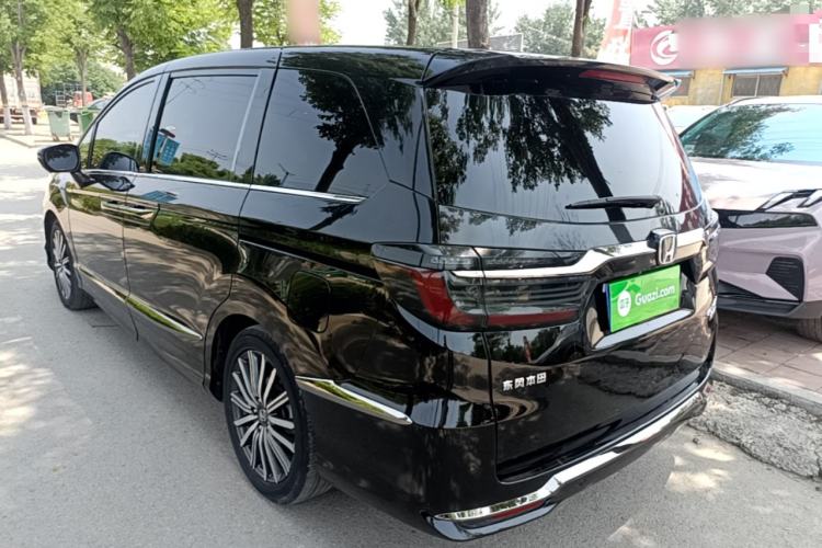 Used Honda Elysion 2022 2.0L eHEV Luxury Edition Rear Left 45 Deg