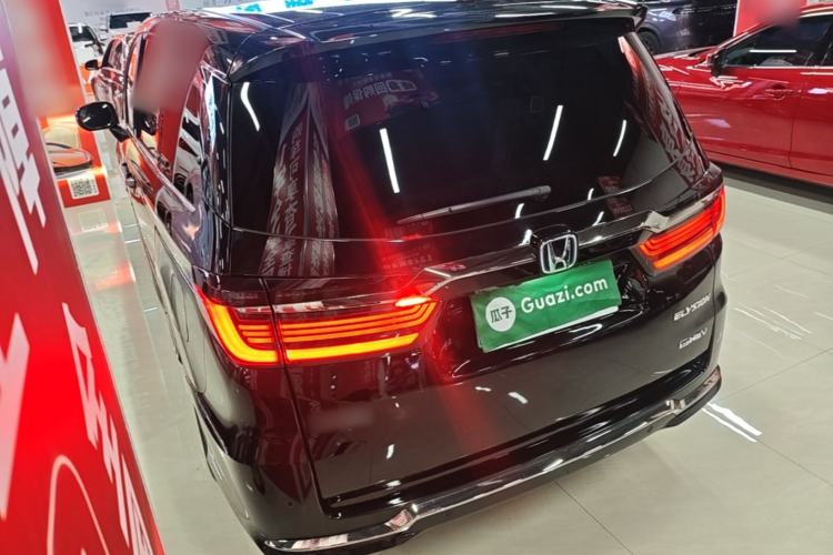 Used Honda Elysion 2022 2.0L eHEV Luxury Edition Rear Left 45 Deg