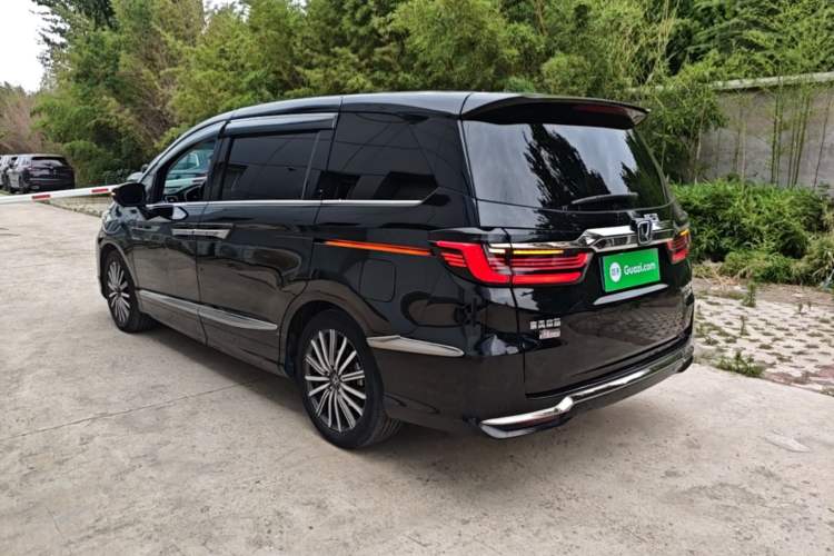 Used Honda Elysion 2022 2.0L eHEV Luxury Edition Rear Left 45 Deg
