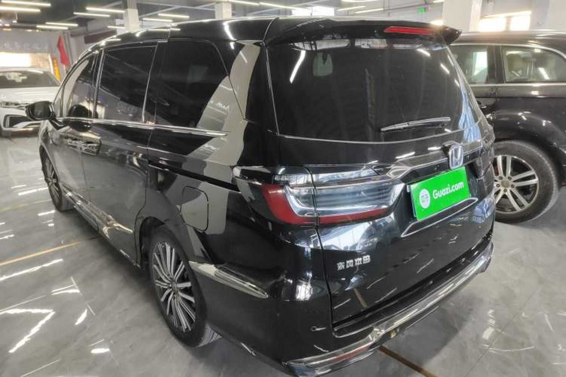 Used Honda Elysion 2022 2.0L eHEV Luxury First Edition Rear Left 45 Deg