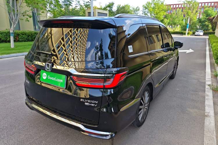 Used Honda Elysion 2022 2.0L eHEV Luxury Edition Rear Right 45 Deg