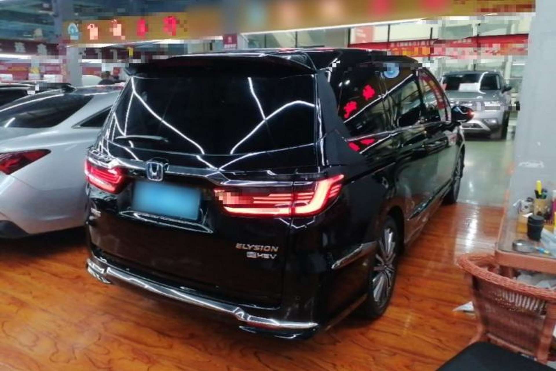 Used Honda Elysion 2022 2.0L eHEV Luxury First Edition Rear Right 45 Deg