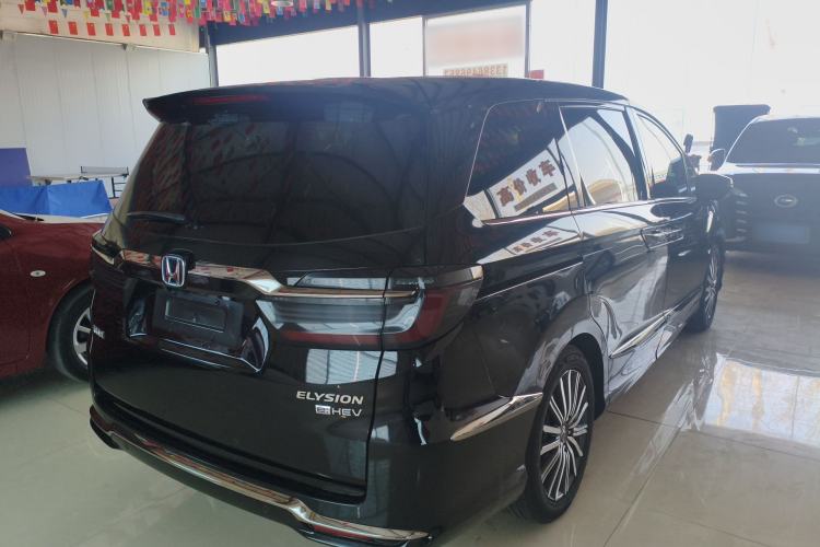 Used Honda Elysion 2022 2.0L eHEV Luxury Edition Rear Right 45 Deg