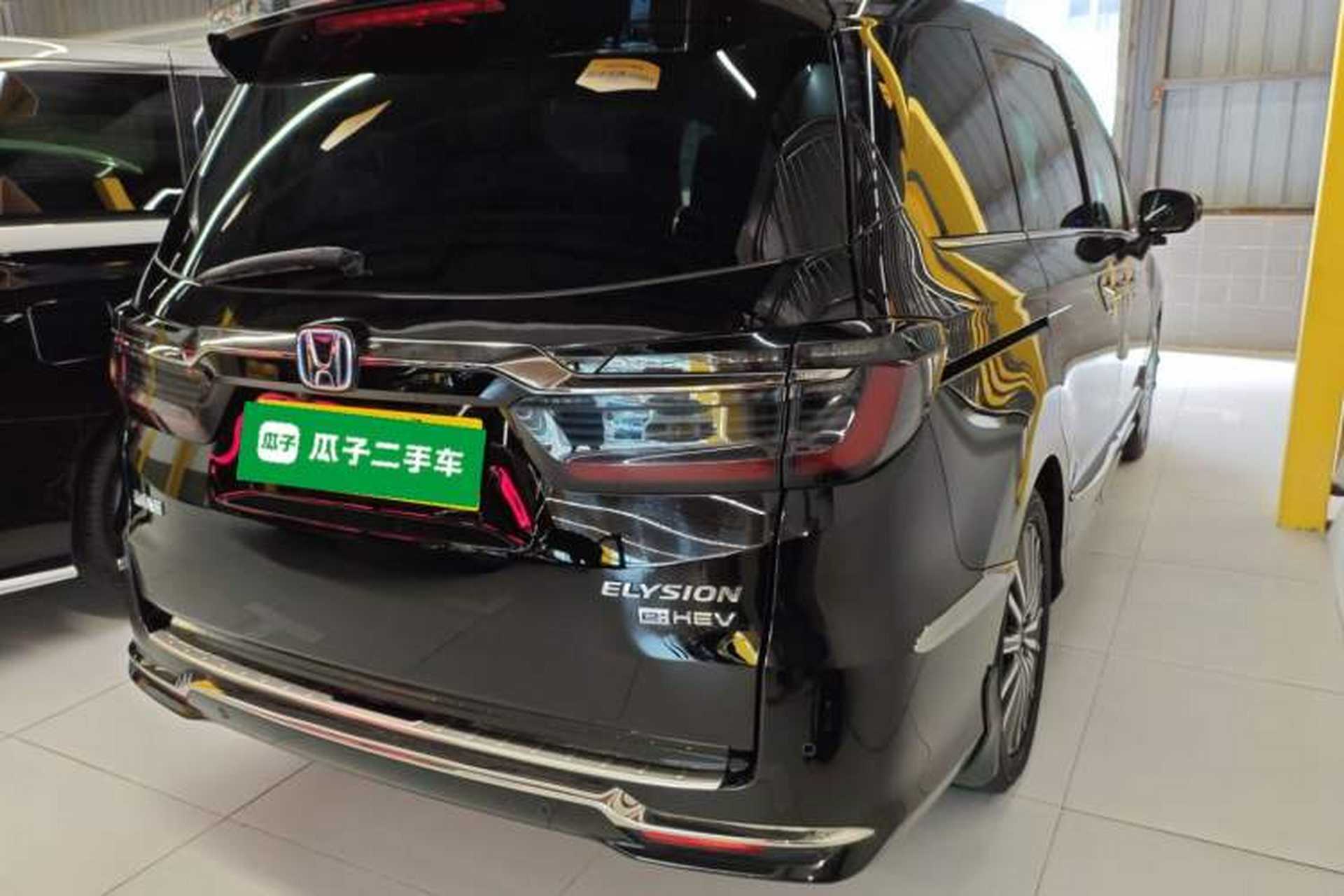 Used Honda Elysion 2022 2.0L eHEV Luxury Edition Rear Right 45 Deg