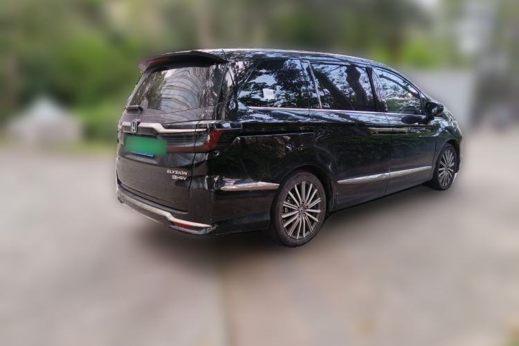 Used Honda Elysion 2022 2.0L eHEV Luxury Edition Rear Right 45 Deg