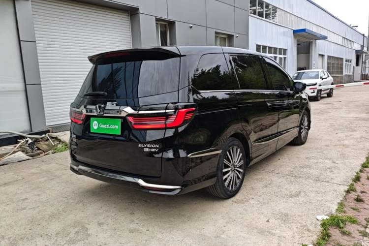 Used Honda Elysion 2022 2.0L eHEV Luxury Edition Rear Right 45 Deg