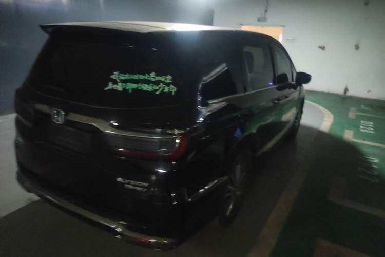 Used Honda Elysion 2022 2.0L eHEV Luxury Edition Rear Right 45 Deg