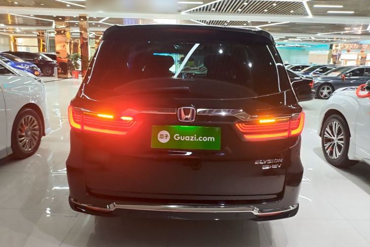 Used Honda Elysion 2022 2.0L eHEV Luxury Edition Rear
