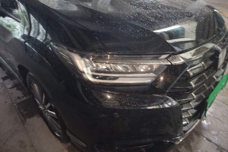 Used Honda Elysion 2022 2.0L eHEV Luxury Edition Right Front Headlight