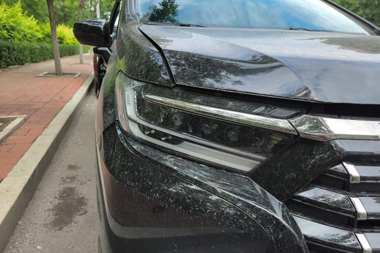 Used Honda Elysion 2022 2.0L eHEV Luxury Edition Right Front Headlight