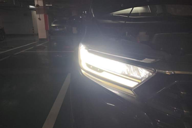 Used Honda Elysion 2022 2.0L eHEV Luxury Edition Right Front Headlight