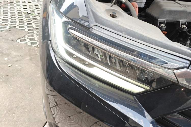 Used Honda Elysion 2022 2.0L eHEV Luxury Edition Right Front Headlight