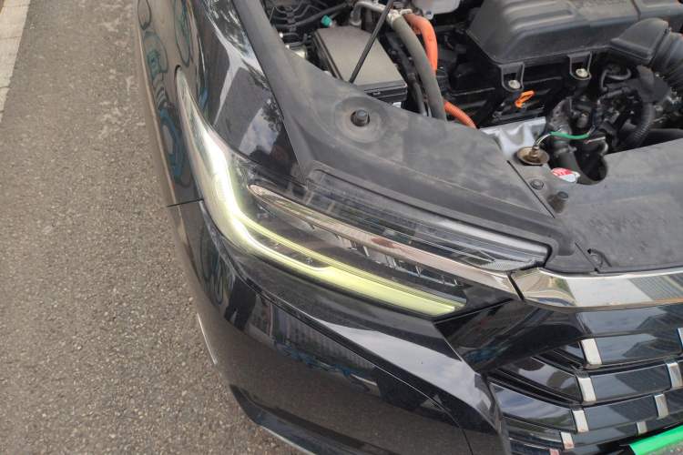 Used Honda Elysion 2022 2.0L eHEV Luxury First Edition Right Front Headlight