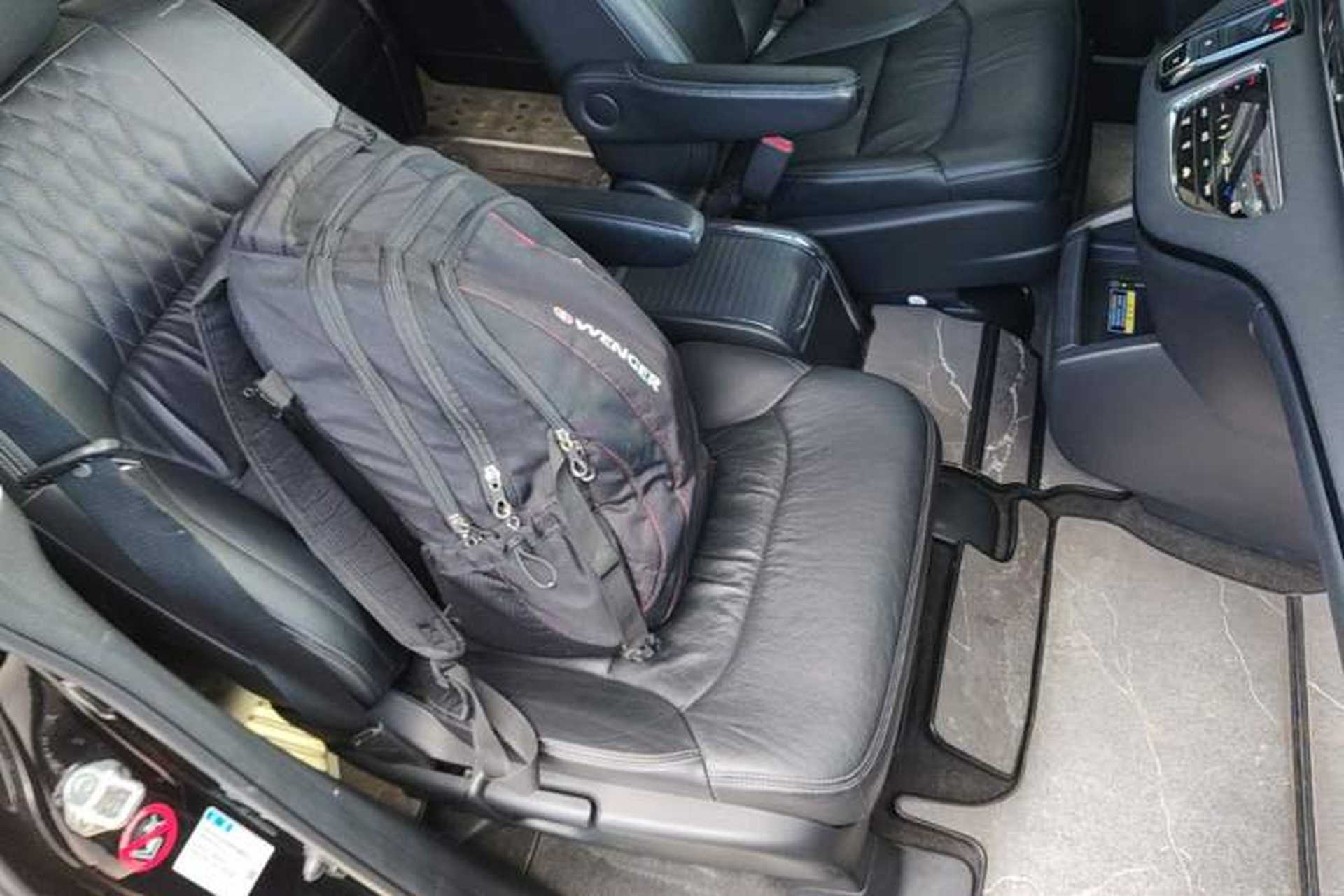 Used Honda Elysion 2022 2.0L eHEV Luxury Edition Right Front Seat