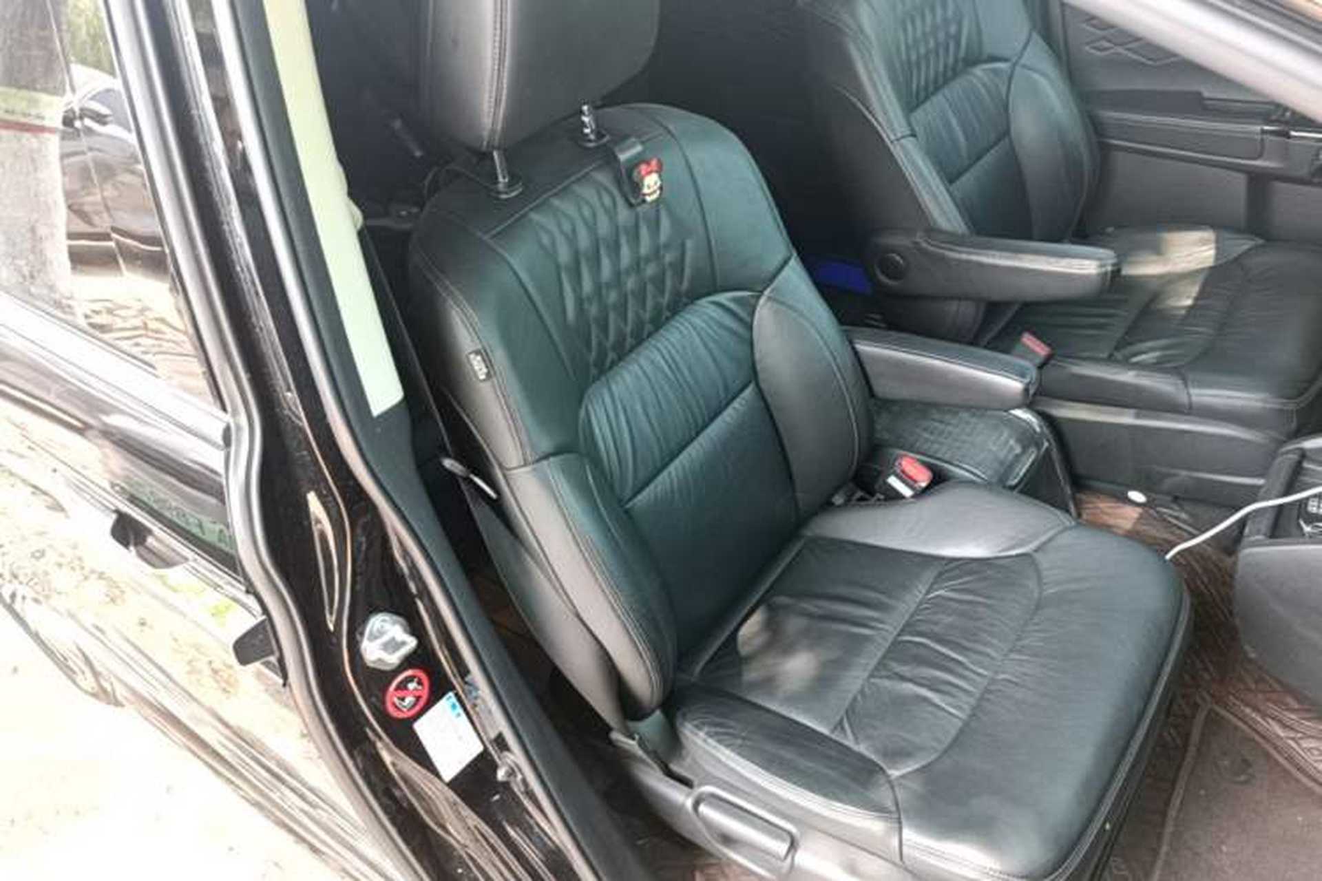 Used Honda Elysion 2022 2.0L eHEV Luxury Edition Right Front Seat
