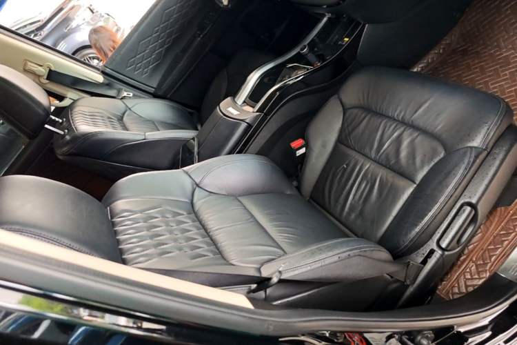 Used Honda Elysion 2022 2.0L eHEV Luxury First Edition Right Front Seat