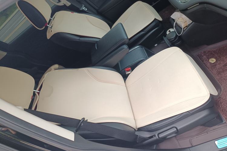 Used Honda Elysion 2022 2.0L eHEV Prestige Edition Right Front Seat
