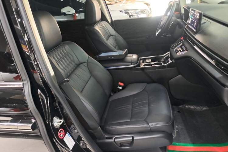 Used Honda Elysion 2022 2.0L eHEV Luxury Edition Right Front Seat