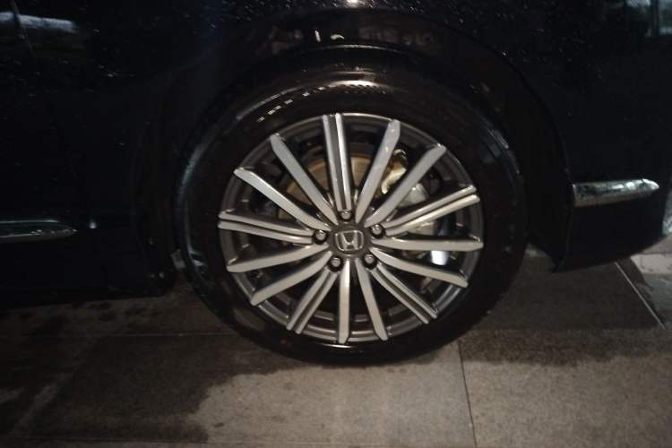 Used Honda Elysion 2022 2.0L eHEV Luxury Edition Right Front Wheel Hub